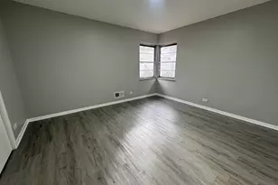 5651 W 97th St, Oak Lawn, IL 60453 - Photo 5