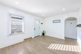 93 E 151st Street E, Harvey, IL 60426 - Photo 15