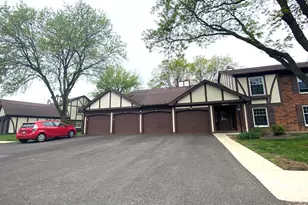 4825 Kimball Hill Dr, Rolling Meadows, IL 60008 - Photo 1