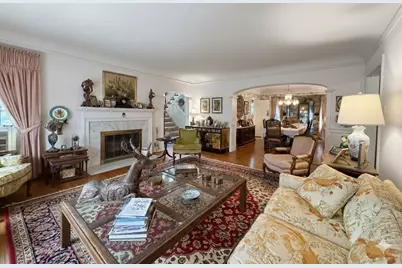 502 S I Oka Avenue, Mount Prospect, IL 60056 - Photo 7