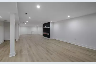 8058 S Wood Street, Chicago, IL 60620 - Photo 19