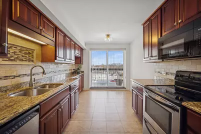 1695 2nd Street #402, Highland Park, IL 60035 - Photo 3