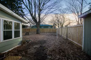100 Warren Pl, Dekalb, IL 60115 - Photo 27