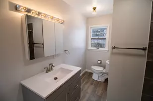 100 Warren Pl, Dekalb, IL 60115 - Photo 9