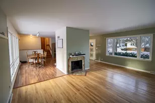 100 Warren Pl, Dekalb, IL 60115 - Photo 3