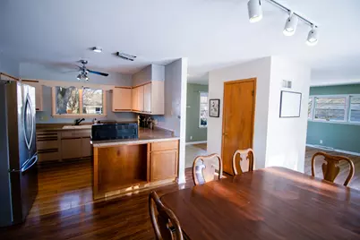 100 Warren Place, Dekalb, IL 60115 - Photo 5