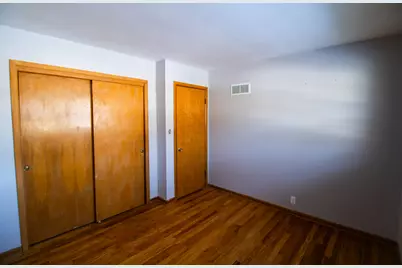 100 Warren Place, Dekalb, IL 60115 - Photo 17