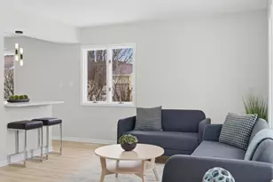 2404 Sigwalt St, Rolling Meadows, IL 60008 - Photo 3