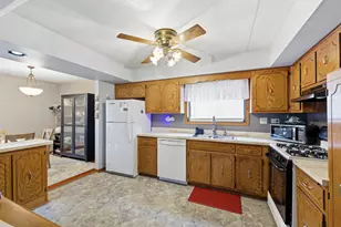 16832 81st Ave, Tinley Park, IL 60477 - Photo 9