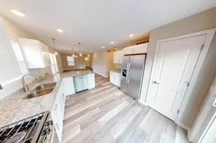 513 St George St, Ottawa, IL 61350 - Photo 9