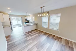 513 St George St, Ottawa, IL 61350 - Photo 5