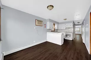 412 Prairie Ave, Calumet City, IL 60409 - Photo 11