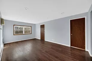 412 Prairie Ave, Calumet City, IL 60409 - Photo 7