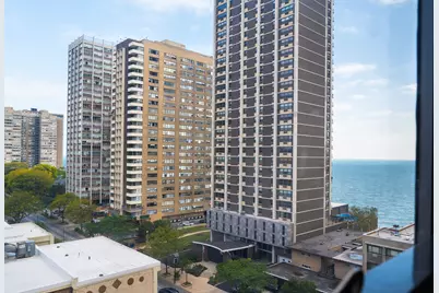 6118 N Sheridan Road #1003, Chicago, IL 60660 - Photo 3