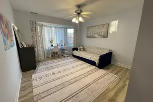 200 W Thacker St, Hoffman Estates, IL 60169 - Photo 7