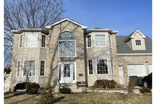 200 W Thacker St, Hoffman Estates, IL 60169 - Photo 1