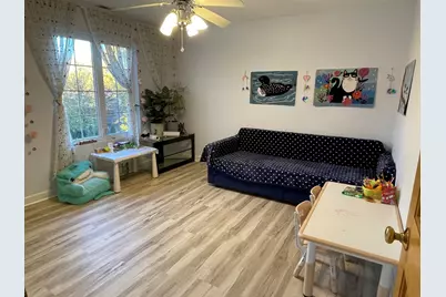 200 W Thacker Street, Hoffman Estates, IL 60169 - Photo 15