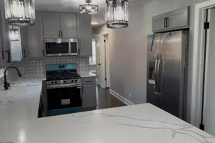 5200 S Lotus Ave, Chicago, IL 60638 - Photo 9