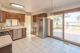 339 S Dorchester Ave, Glenwood, IL 60425 - Photo 9