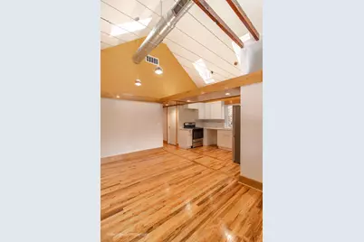 [Address not provided], Chicago, IL 60637 - Photo 11