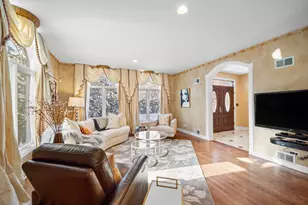 1437 Sunset Ridge Rd, Glenview, IL 60025 - Photo 9