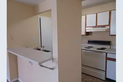 4314 W Shamrock Lane #2D, McHenry, IL 60050 - Photo 5