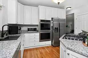 3807 Landsdown Ave, Naperville, IL 60564 - Photo 5