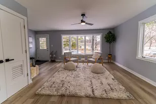 25267 W Timber Ln, Lake Villa, IL 60046 - Photo 3