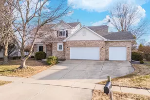 2611 Kolby Ct, Bloomington, IL 61704 - Photo 3