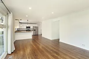 1913 Milton Ave, Northbrook, IL 60062 - Photo 17