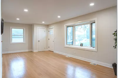 325 Roger Road, Darien, IL 60561 - Photo 5
