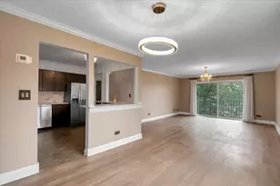 1002 Castilian Ct, Glenview, IL 60025 - Photo 5