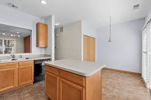 31754 N Pineview Blvd, Lakemoor, IL 60051 - Photo 7