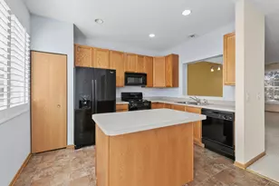 31754 N Pineview Blvd, Lakemoor, IL 60051 - Photo 5