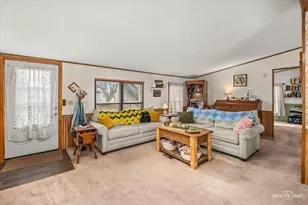 9 Chrissy Dr, Sandwich, IL 60548 - Photo 3