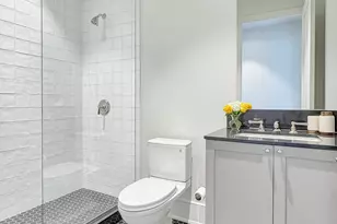 21 N May St, Chicago, IL 60607 - Photo 35