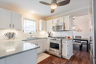 607 Old Farm Rd, Bloomington, IL 61704 - Photo 15