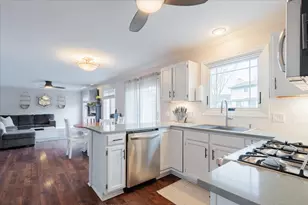 607 Old Farm Rd, Bloomington, IL 61704 - Photo 17