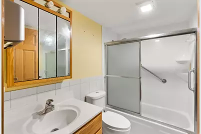 532 E Devon Avenue, Roselle, IL 60172 - Photo 15