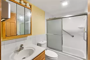 532 E Devon Ave, Roselle, IL 60172 - Photo 15