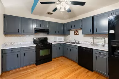 532 E Devon Avenue, Roselle, IL 60172 - Photo 7