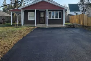 824 Hague St, Joliet, IL 60432 - Photo 1