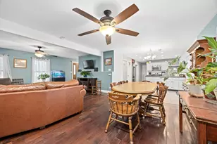 6767 Greenleaf St, Woodridge, IL 60517 - Photo 7