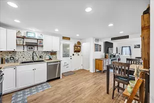 605 Belaire Dr, Washington, IL 61571 - Photo 9