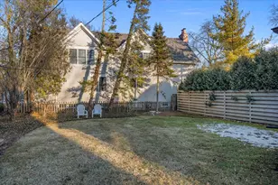 1211 Griffith Rd, Lake Forest, IL 60045 - Photo 13