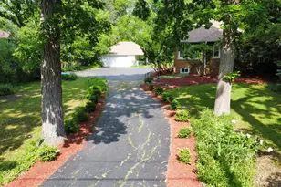 2325 Shady Ln, Highland Park, IL 60035 - Photo 3