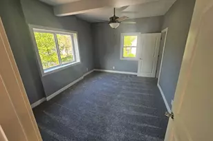 215 E Sale St, Tuscola, IL 61953 - Photo 29