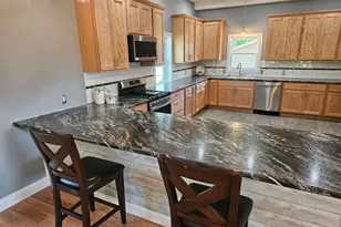 215 E Sale St, Tuscola, IL 61953 - Photo 13