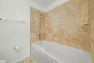 873 N Larrabee St, Chicago, IL 60610 - Photo 13