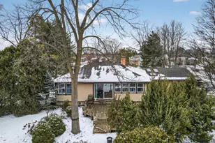 1748 N Windsor Dr, Arlington Heights, IL 60004 - Photo 29